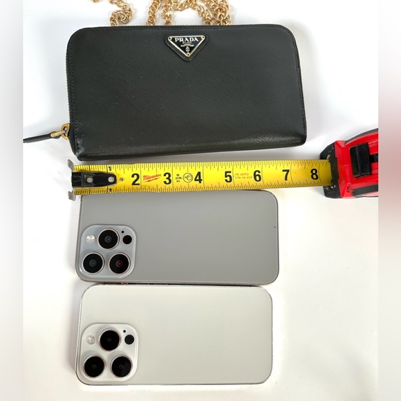 💯 PRADA Logo Dark Green Saffiano Leather Zippered Wallet on Chain w/ auth cert - Picture 9 of 12